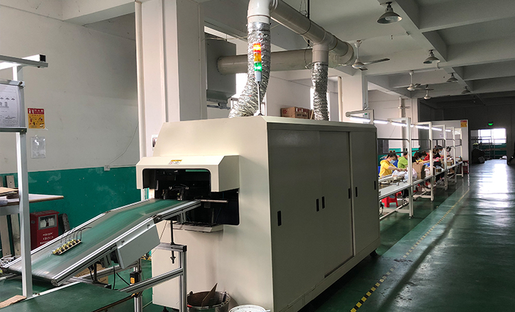 Компания Фошань Земля Осветительные приборы Ко., ООО.