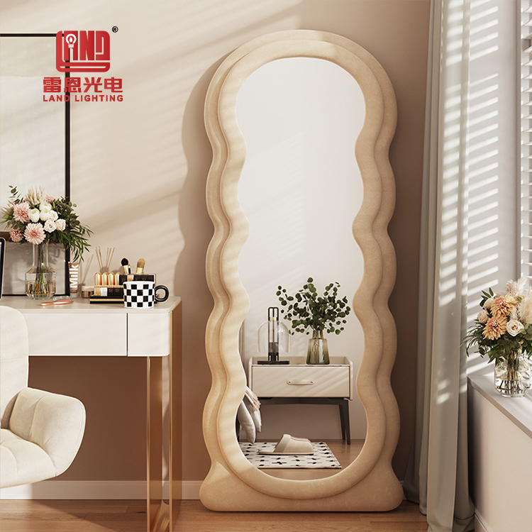 Pluche Fluffy Frame Wave Line Spiegel op ware grootte