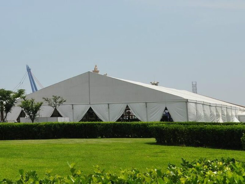 Carpa para eventos al aire libre