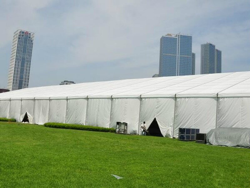 Carpa para eventos al aire libre