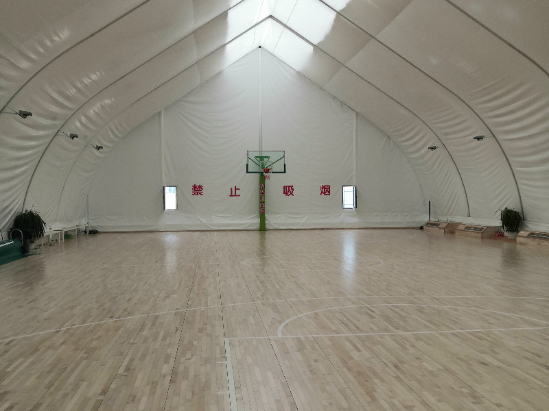  but traditional gymnasiums cannot meet the sports needs of the winter and summer seasons