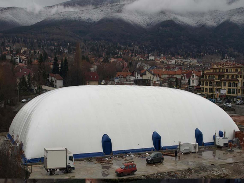 Inflatable domes structures