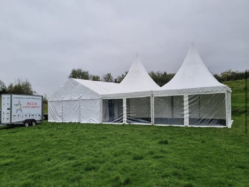 Carpa combinada de césped al aire libre