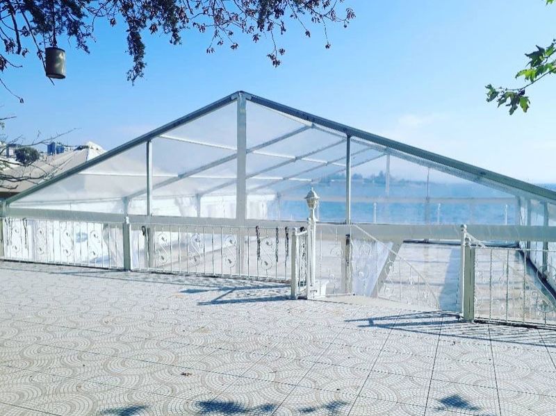 خيمة حزب النشاط شفافة