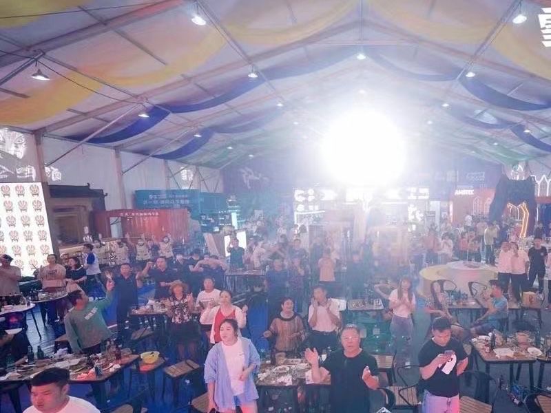 خيمة مهرجان أكتوبر