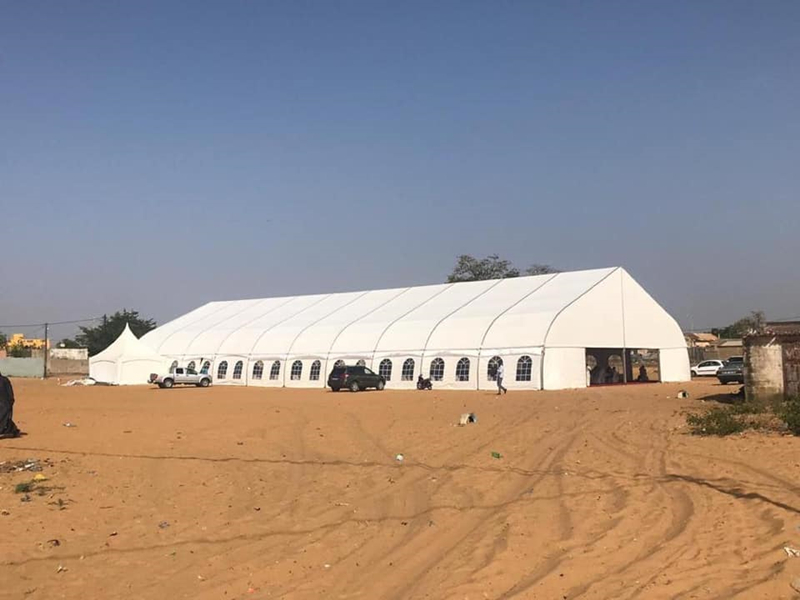 منحنى مصنعي خيمة
