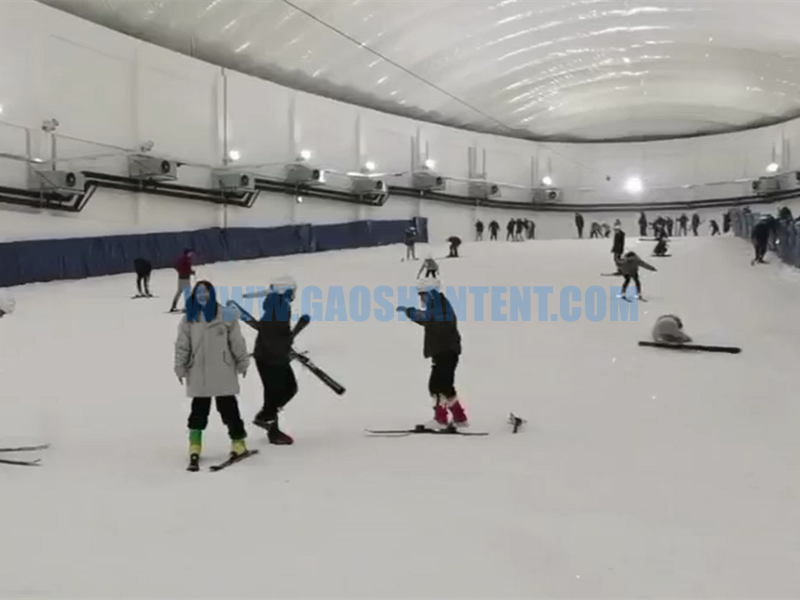 Крытые лыжные зоны с воздушным куполом