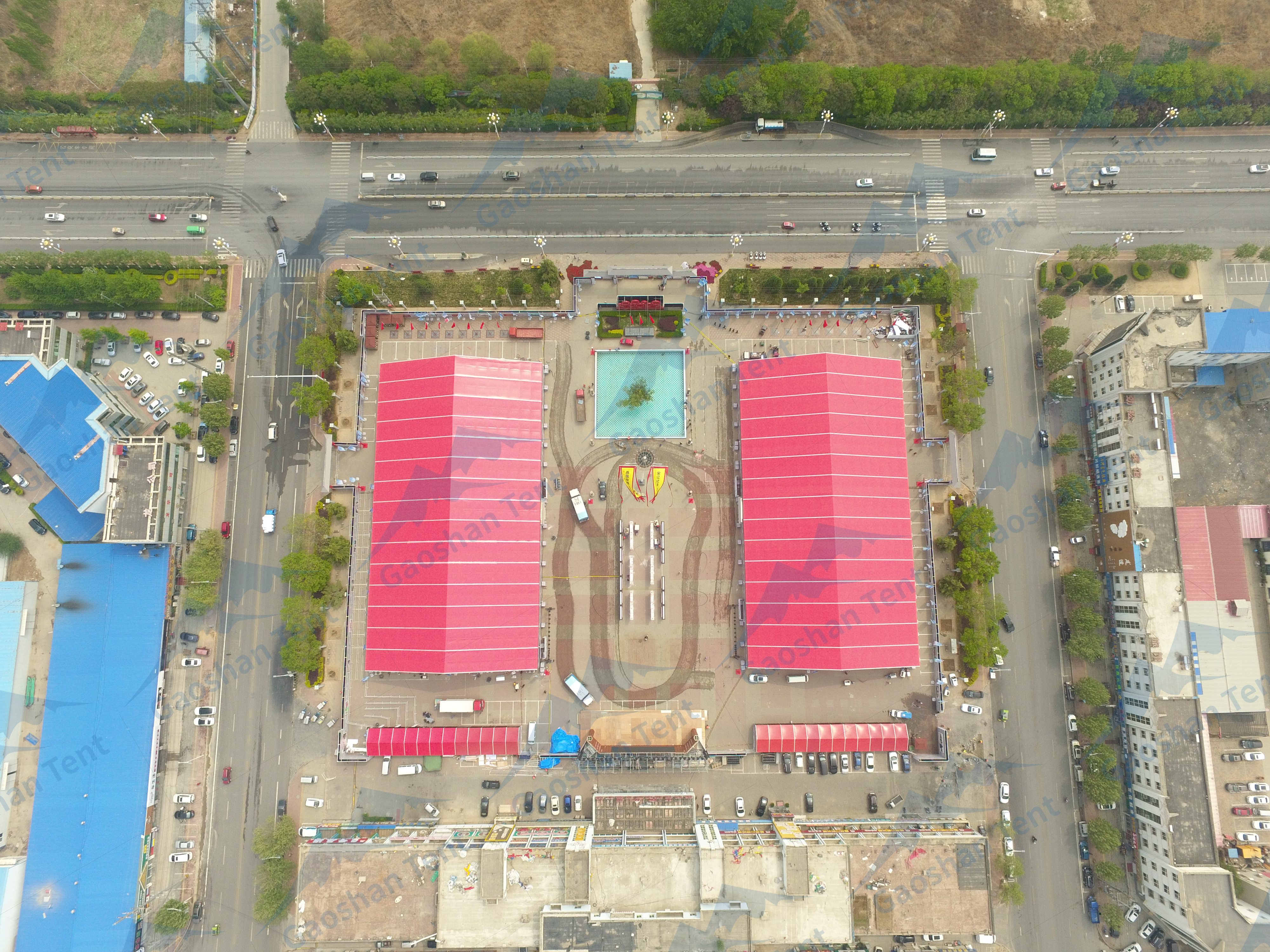 La tente Gaoshan dévoile son majestueux pavillon d'exposition du festival dans la nouvelle zone de Xiong''an, à Pékin