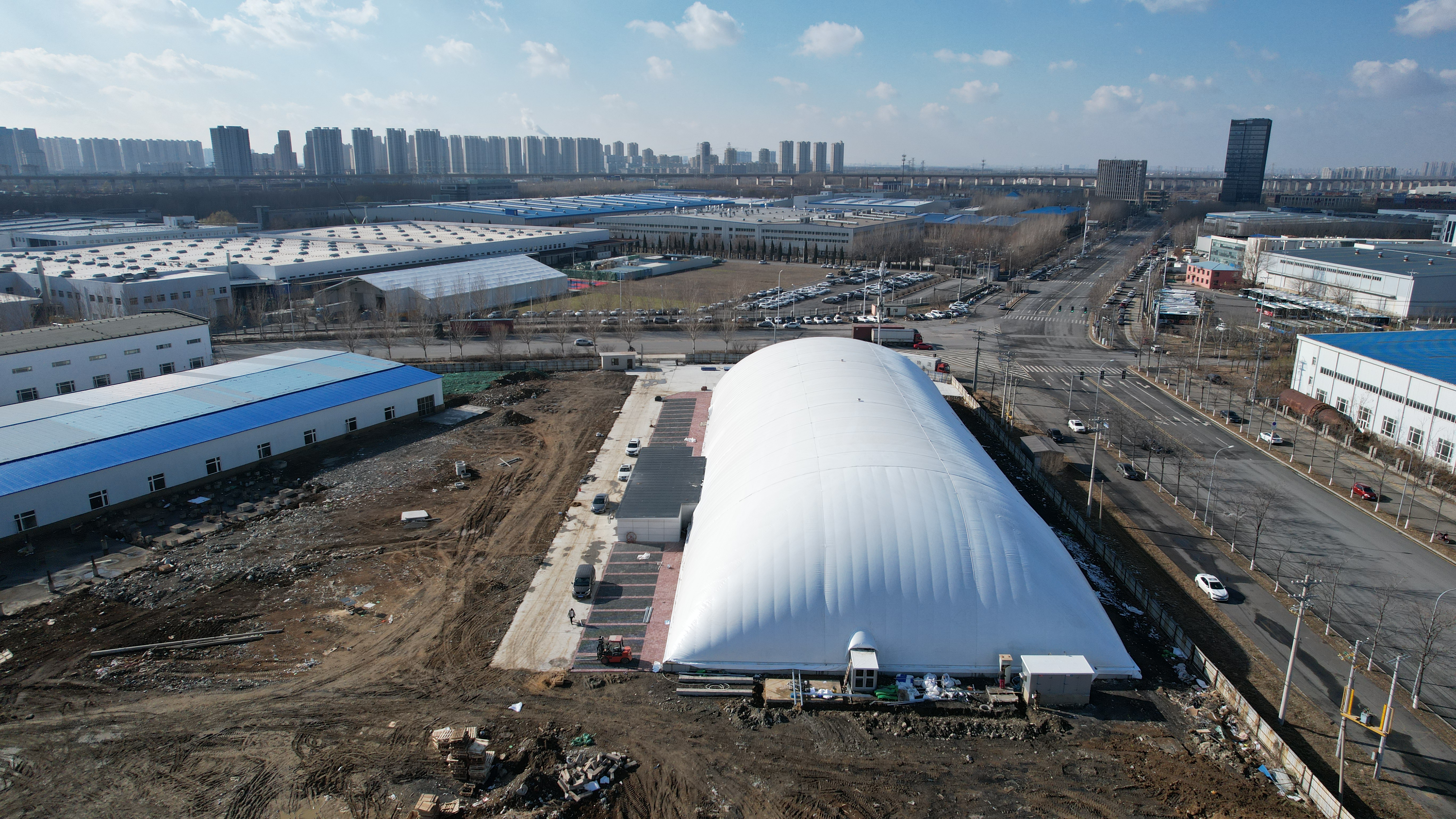 ГАОШАНЬ ПАЛАТКА представляет современный надувной воздушный купол в Шэньяне, провинции Хуньнань Дунбо
