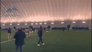 L'équipe de GAOSHAN fabrique habilement des dômes d'air colossaux, élevant ainsi le jeu pour les infrastructures sportives