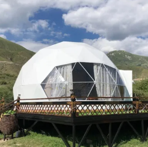 Comment les dômes de glamping du fabricant de tentes GS révolutionnent l'hébergement extérieur