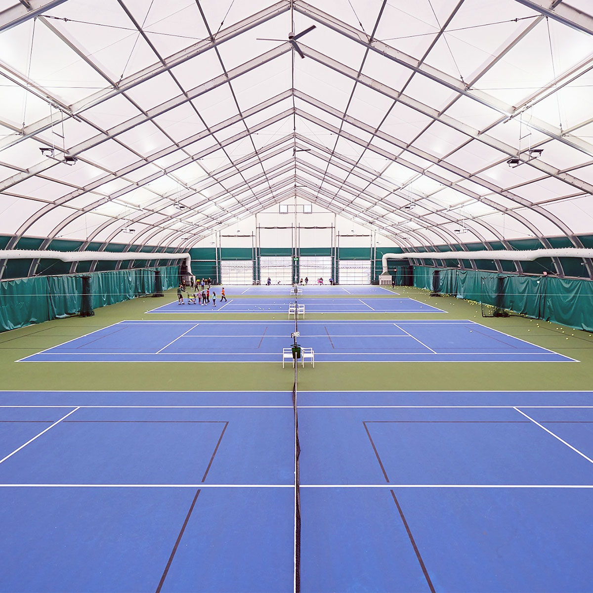 Палатки ГС: будущее временных сооружений для спорта и отдыха