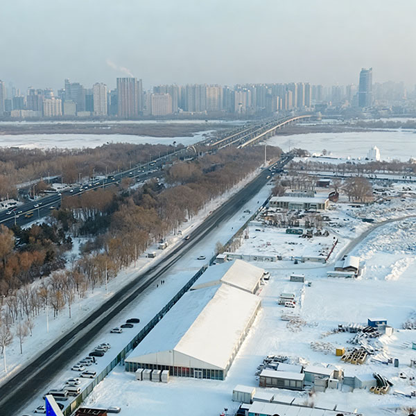 冬のパーティー用マーキー