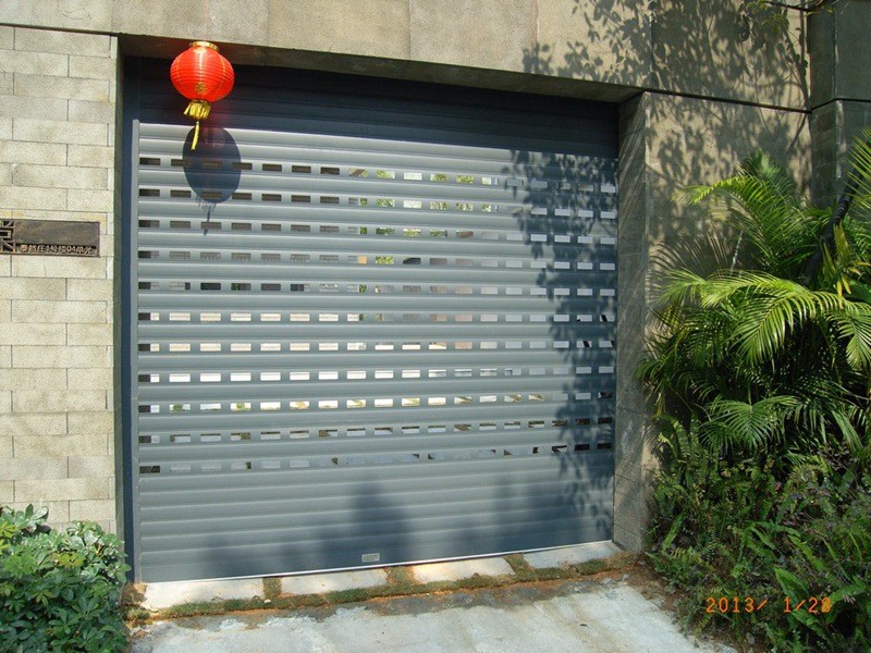 Китай Автоматическая алюминиевая дверь гаража ролика, производитель