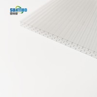 Prozorna polikarbonatna votla plošča za strešne kritine