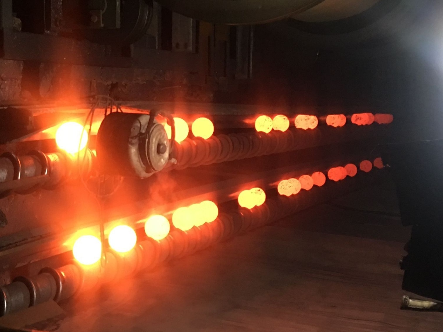 Hot rolling steel balls