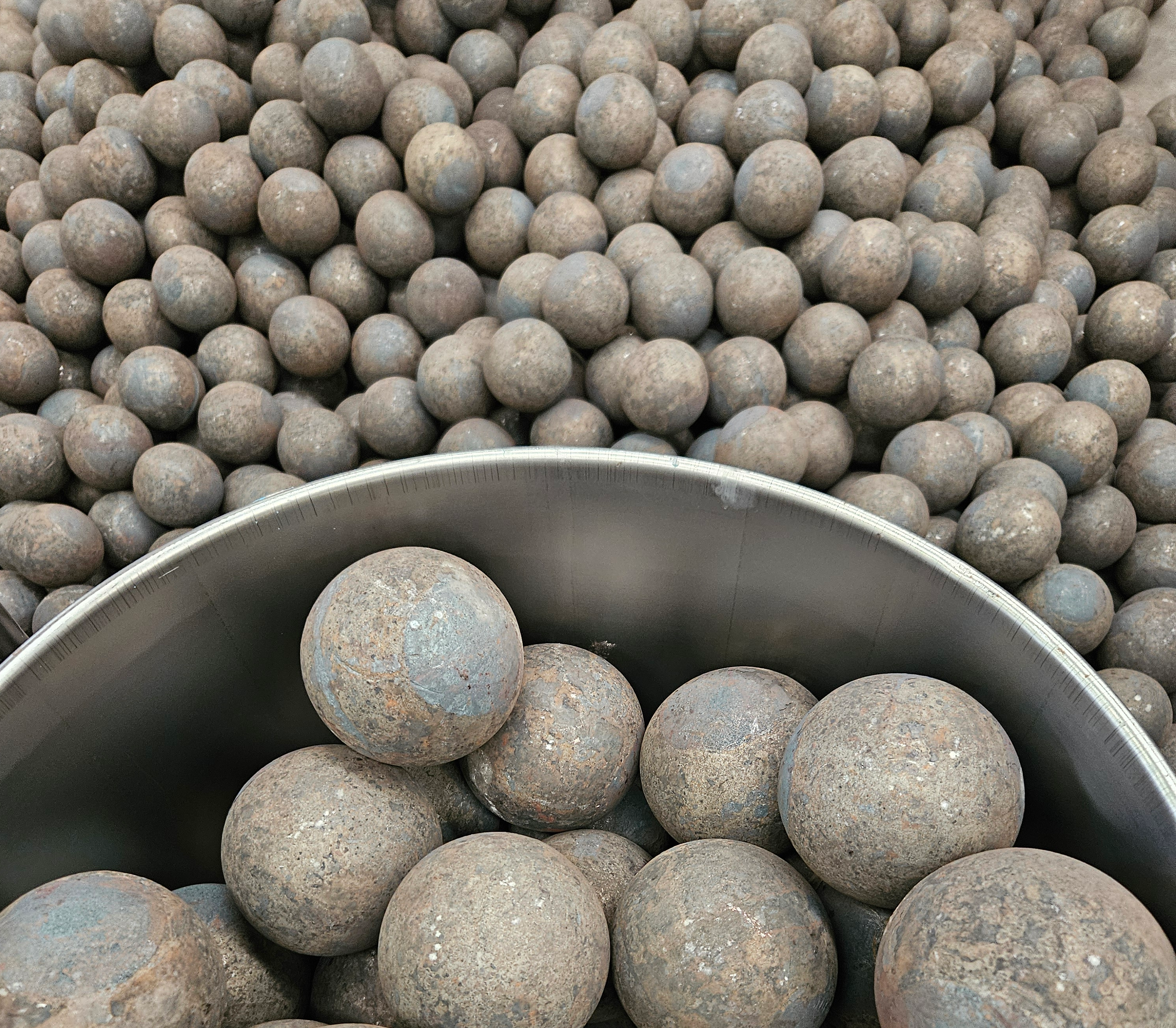 "Double breakthrough in hardness and toughness", lifespan increased