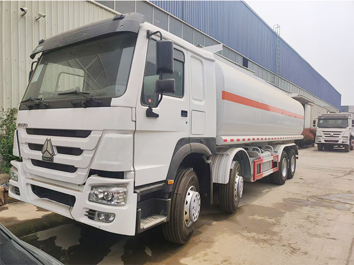 Sinotruk Howo Fuel Tanker Truck