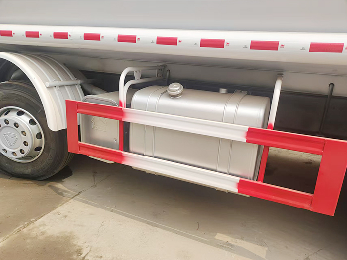 Howo Fuel Tanker Truck