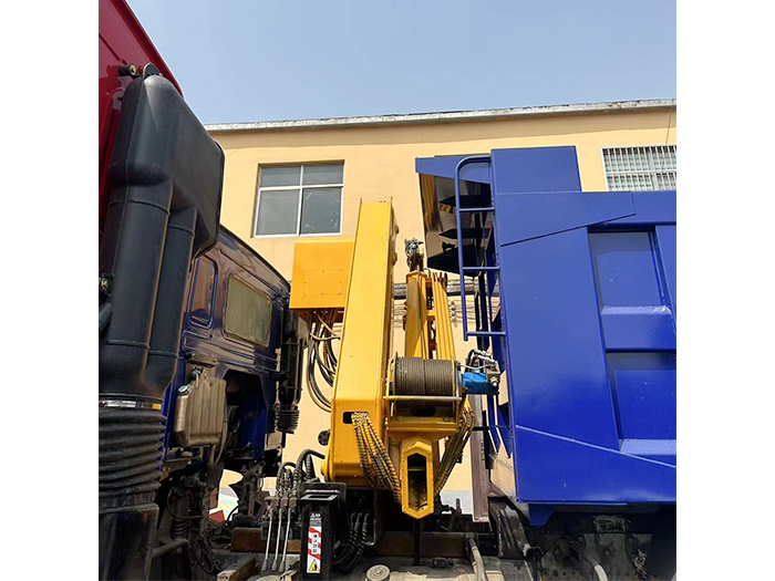 HOWO Dump Truck with Folding Boom Crane