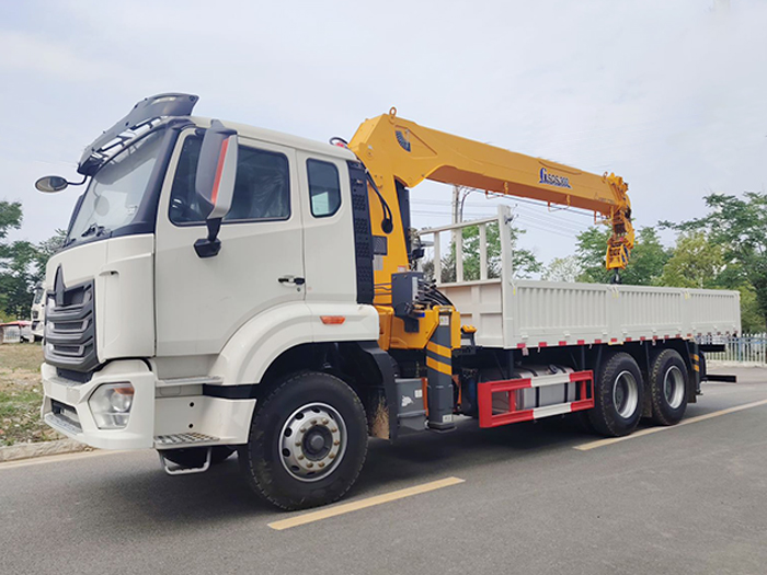 Sinotruk HOWO NX Crane truck