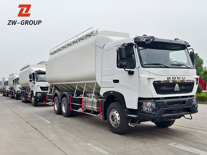 Howo Bulk Feed Cargo Truck