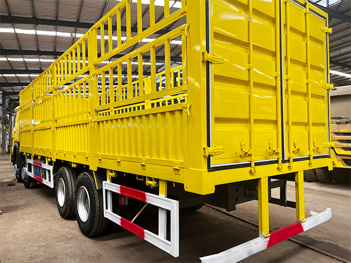 Sinotruk HOWO 8x4 cargo truck