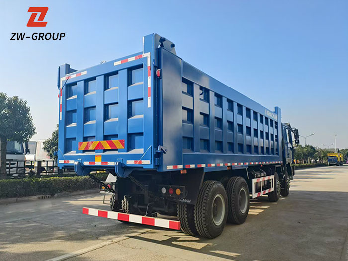 SHACMAN F3000 dump truck for bauxite transport