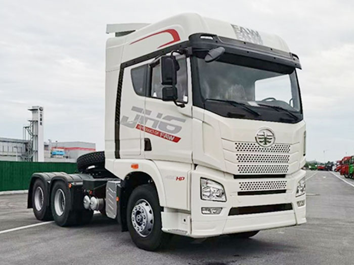 FAW JH6 6×4 Tractor Truck