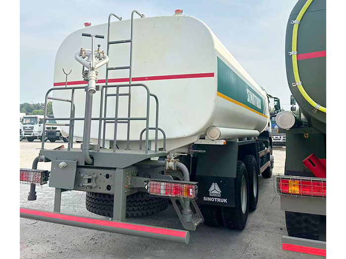 HOWO TX Water Tank Truck for Sale