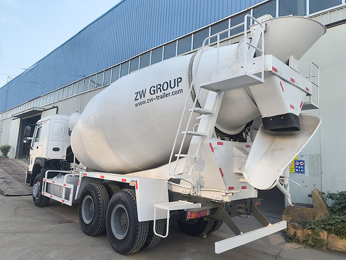 Sinotruk HOWO 6x4 cement mixer truck