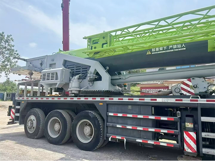 Zoomlion Truck Crane 30t for Sale