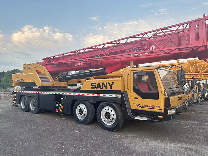 Used SANY telescopic boom crane 30T
