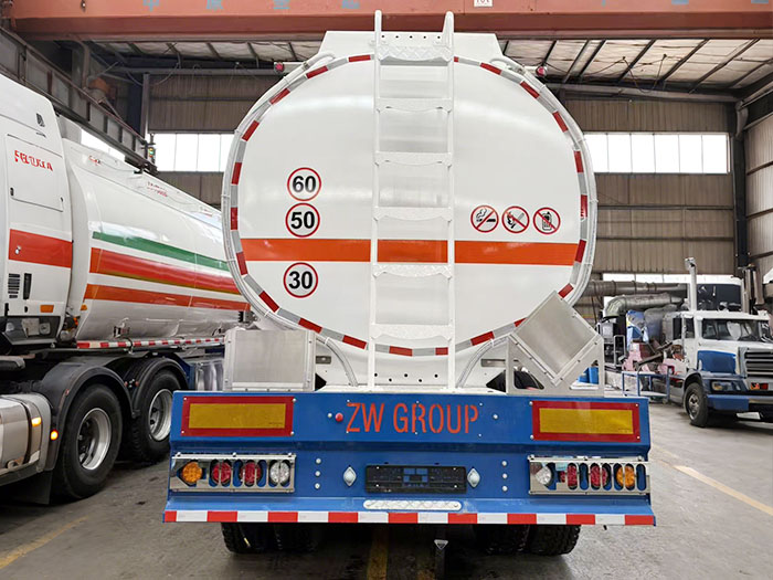 3 axle fuel tanker trailer