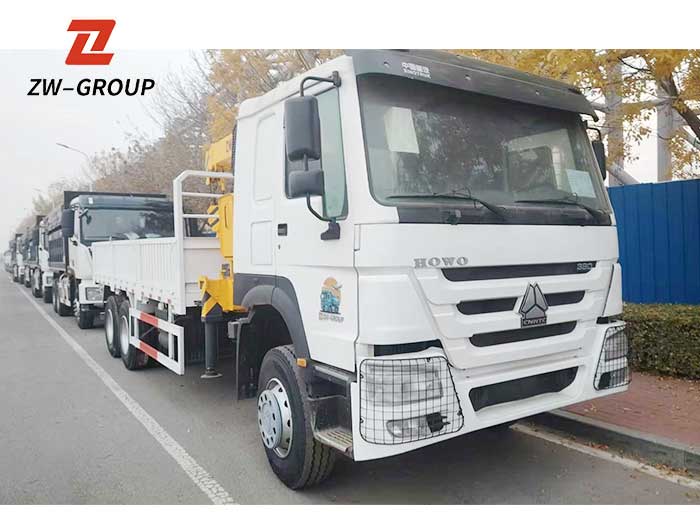 Howo 380hp truck Cargo truck with crane