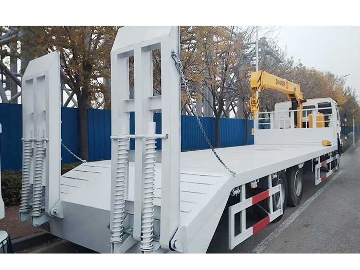 Howo truck for Ghana Truck mounted crane