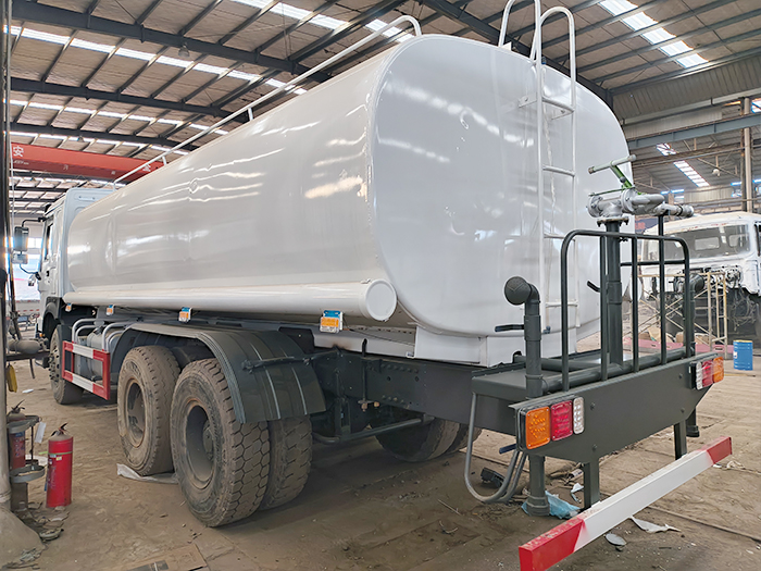 HOWO 6×4 20 CBM water tanker 2019 year HOWO 375 hp
