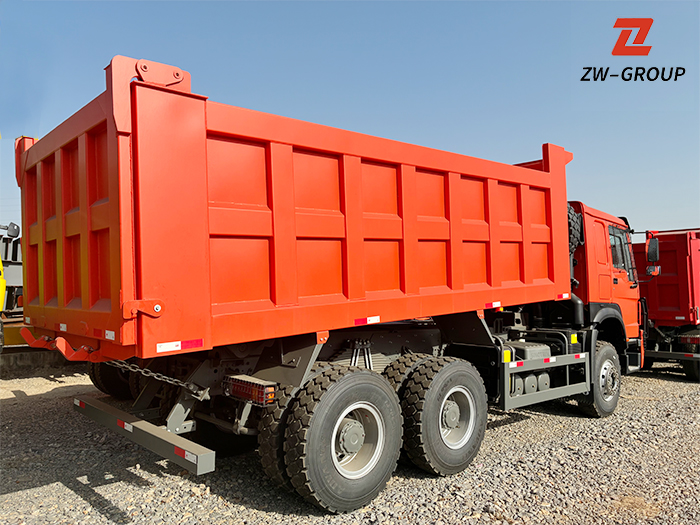 RHD Howo 371HP 6×4 Dump Truck