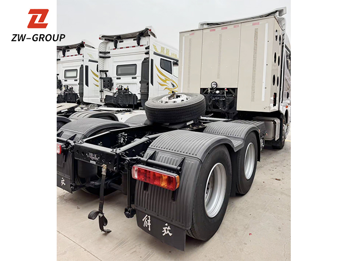 CNG FAW JH6 460HP 6×4 Tractor Truck