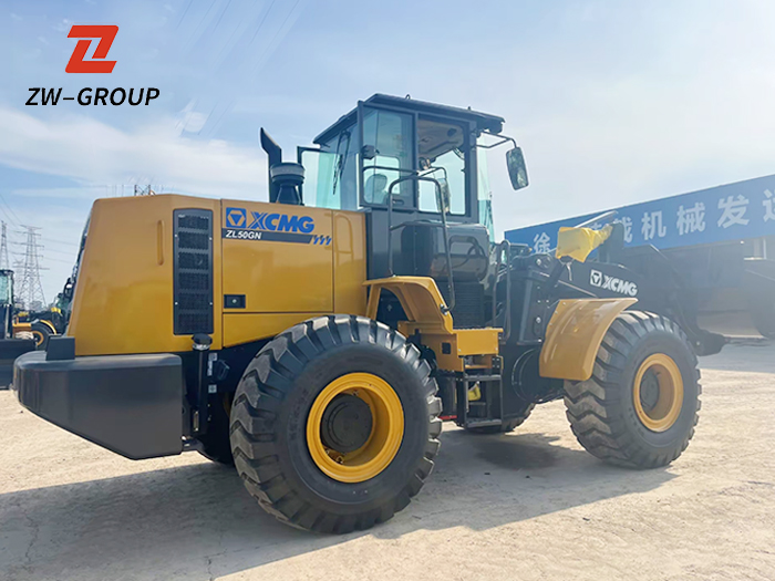 Heavy-duty construction loader for mining