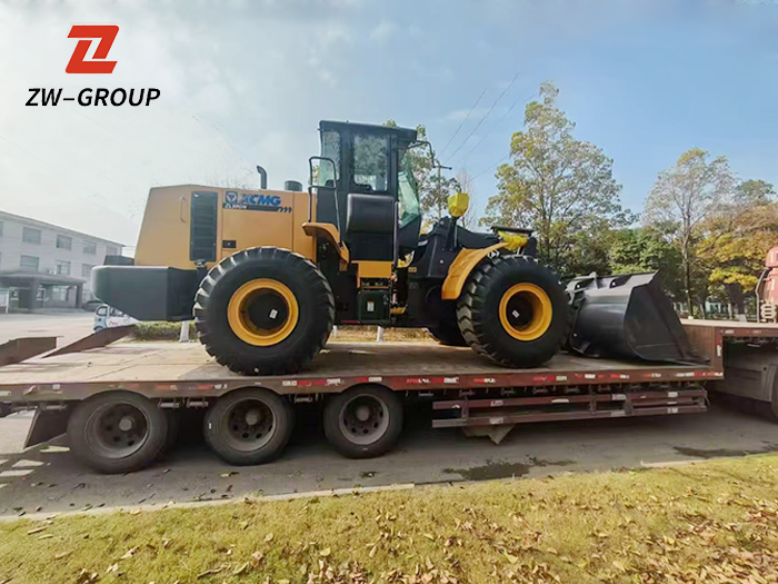 Heavy-duty construction loader for mining