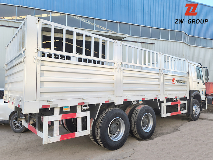 Used Howo 375HP 6×4 Cargo Truck