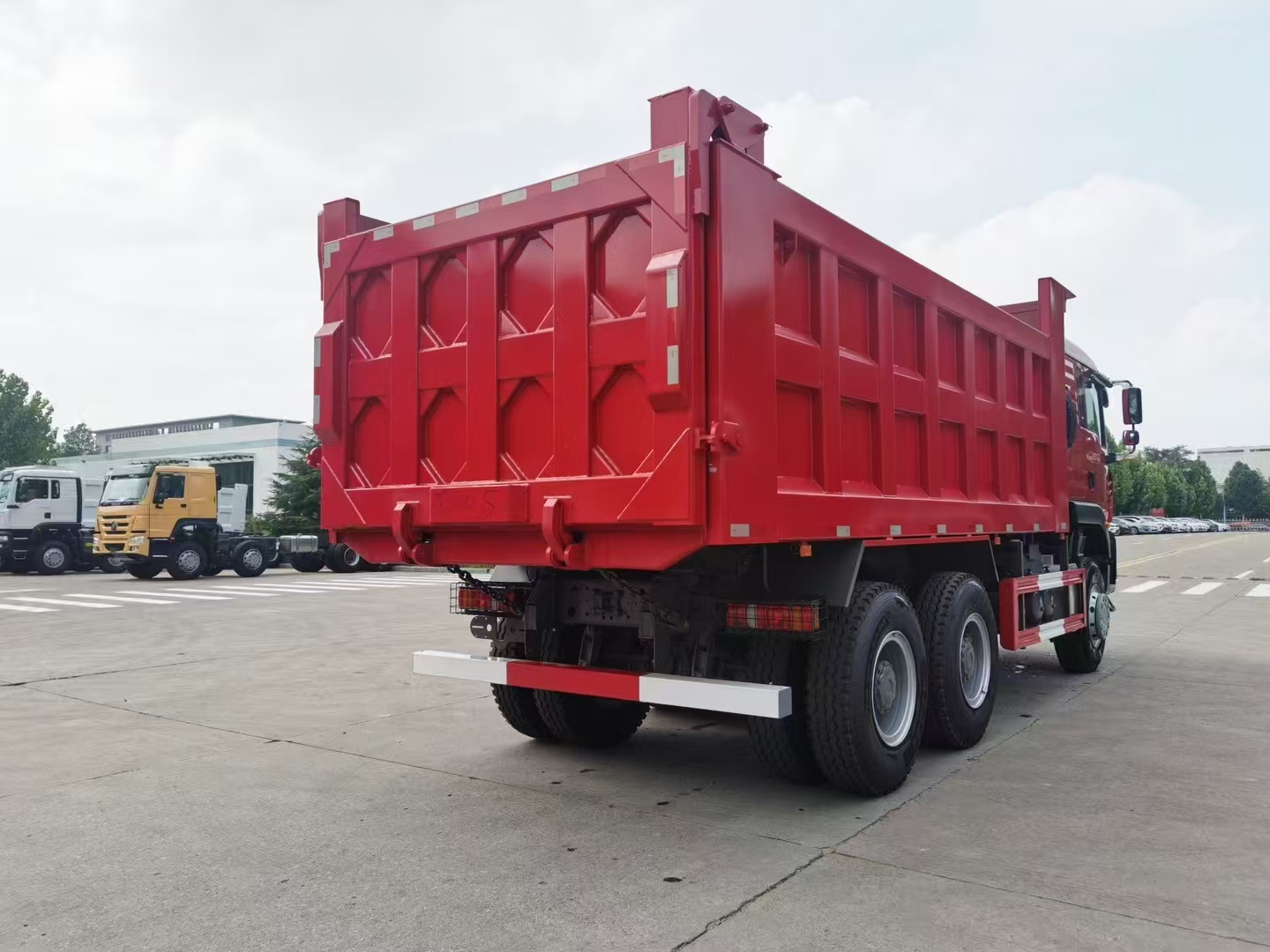 New HOWO dump truck for sale in Nigeria