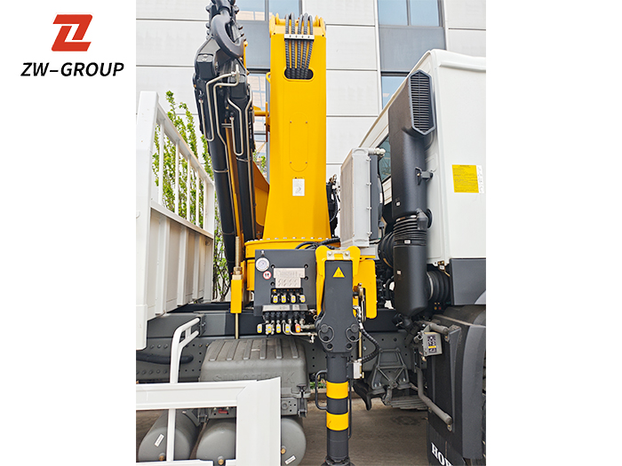 New Howo 371 crane truck