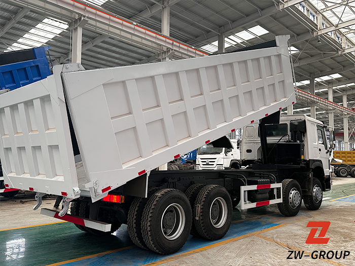 heavy duty construction truck