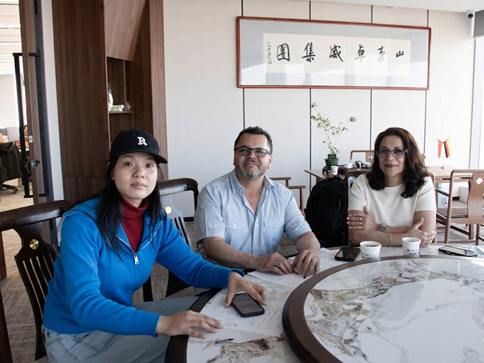 SINOTRUK HOWO 6x4 dump truck for sale SINOTRUK HOWO 6x4 dump truck for sale