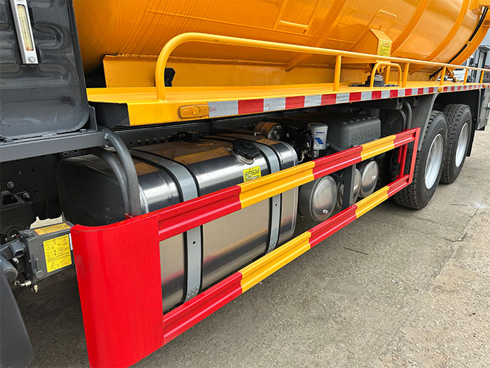 HOWO NX 371HP sewage suction truck HOWO NX 371HP sewage suction truck