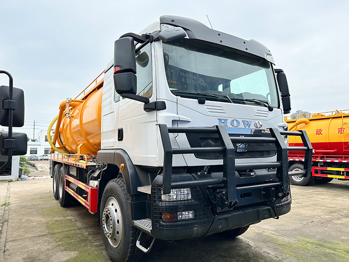 vacuum sewage truck supplier China vacuum sewage truck supplier China