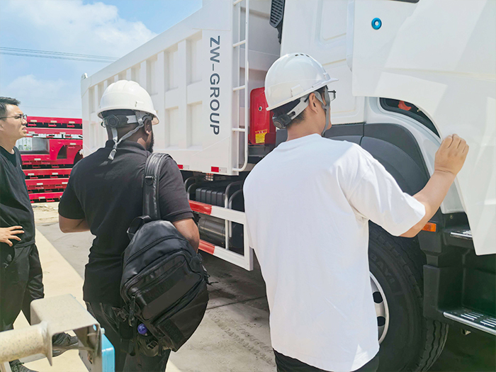 DRC Customer Derick Chimoka Visits ZW Vehicle Group Truck and Semi Trailer Factory