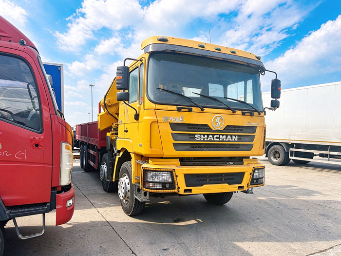 Used SHACMAN F3000 Truck Mounted Crane